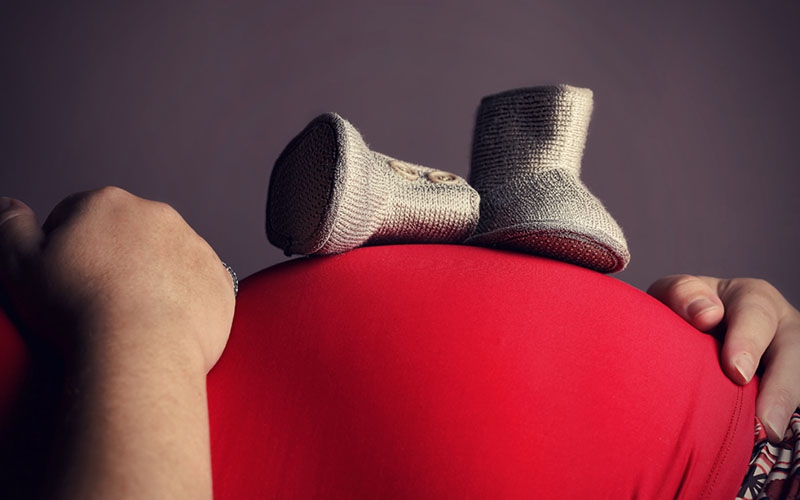 Pregnancy photographer in Marrakech